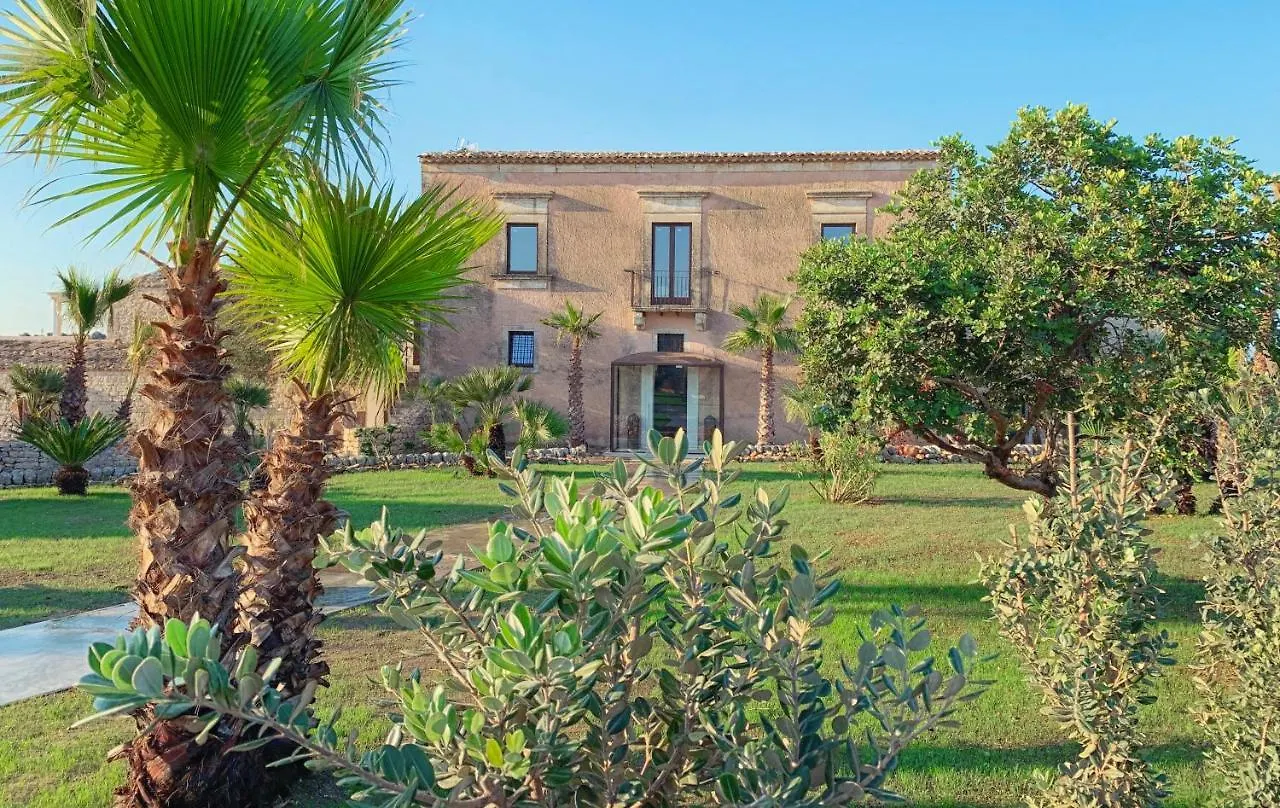Pietra D'Acqua Resort & Spa By Geocharme サンピエリ 4*,