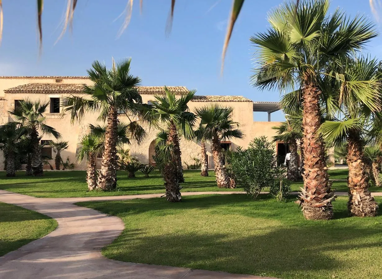 Pietra D'Acqua Resort & Spa By Geocharme サンピエリ