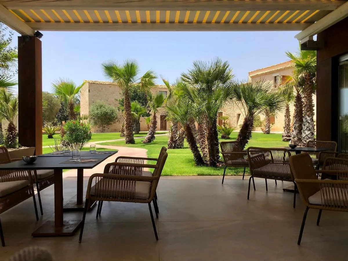 Pietra D'Acqua Resort & Spa By Geocharme サンピエリ ホテル