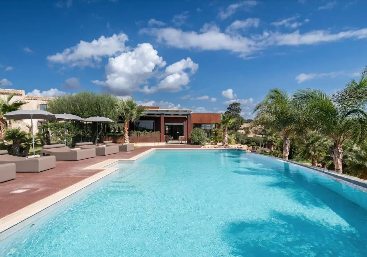 Pietra D'Acqua Resort & Spa By Geocharme サンピエリ