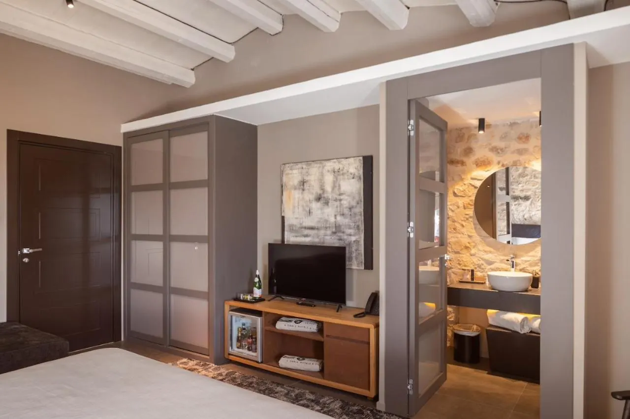 Pietra D'Acqua Resort & Spa By Geocharme サンピエリ
