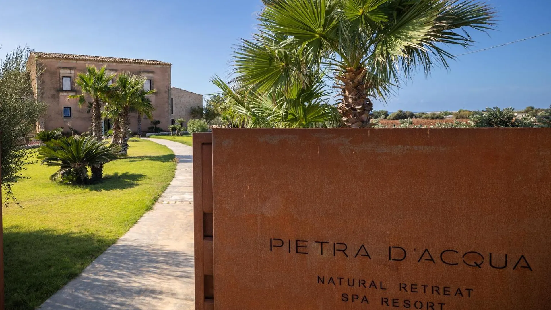 Pietra D'Acqua Resort & Spa By Geocharme サンピエリ
